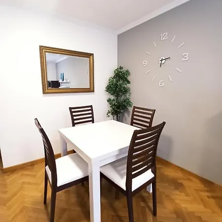 Muralla Apartment Viveiro